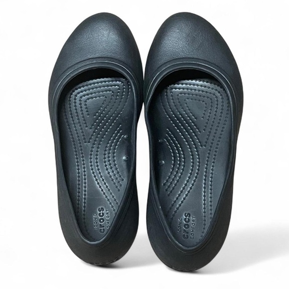 CROCS Shoes - Crocs Iconic Comfort Shoes Black Flats Slip On Round Toe Size 8 Waterproof